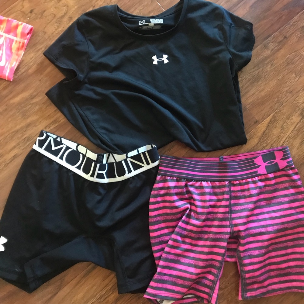 Under Armour girls size medium - 7/8 active wear
